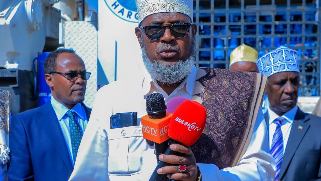 Nimcadu way wadhantahay tacab uun baa laynooga baahnyahay … Suldaan ismaaciil sheekh cumar…